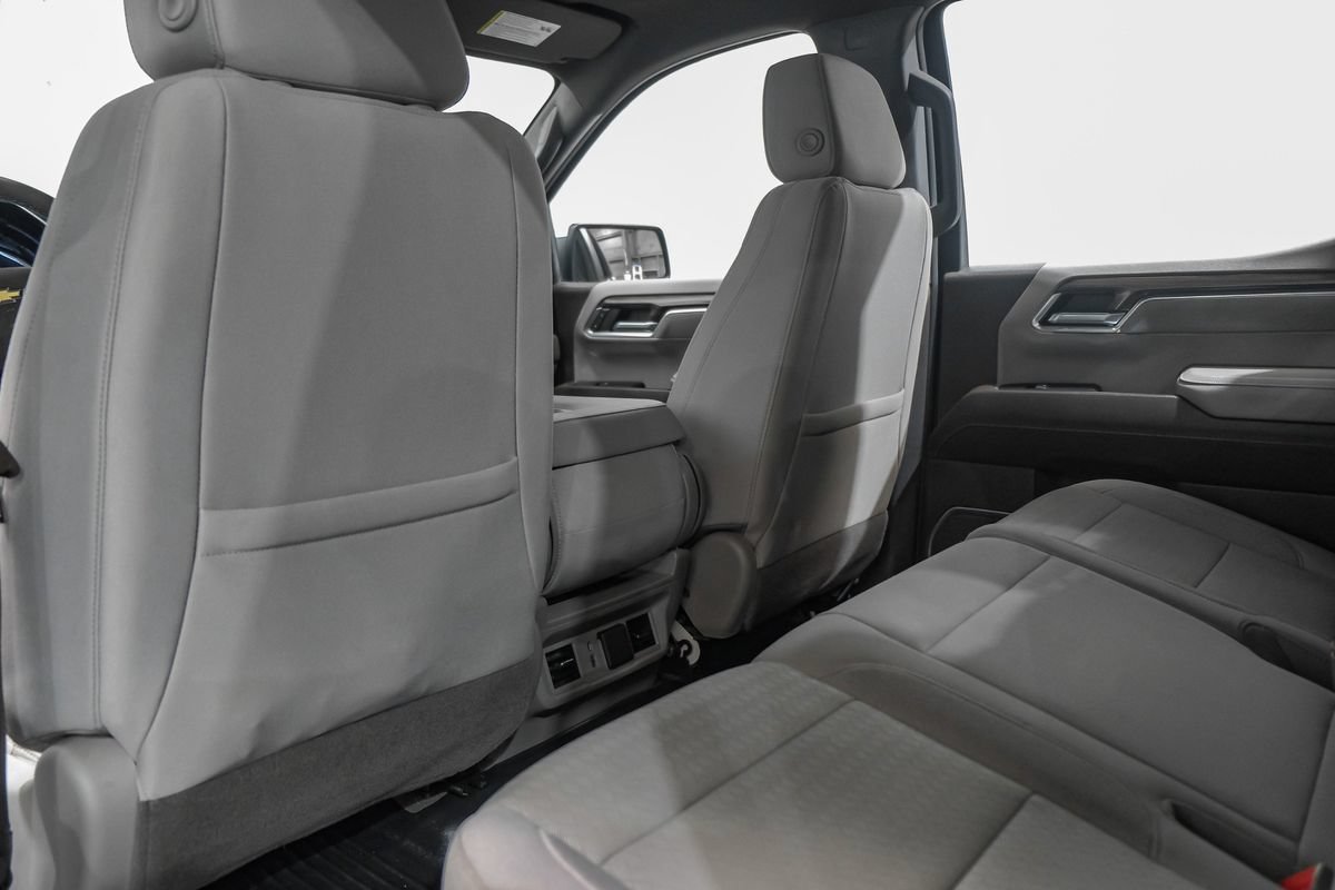 Used 2023 Chevrolet Silverado 1500 LT w/ Z71 Off-Road Package AWD/4WD image 35