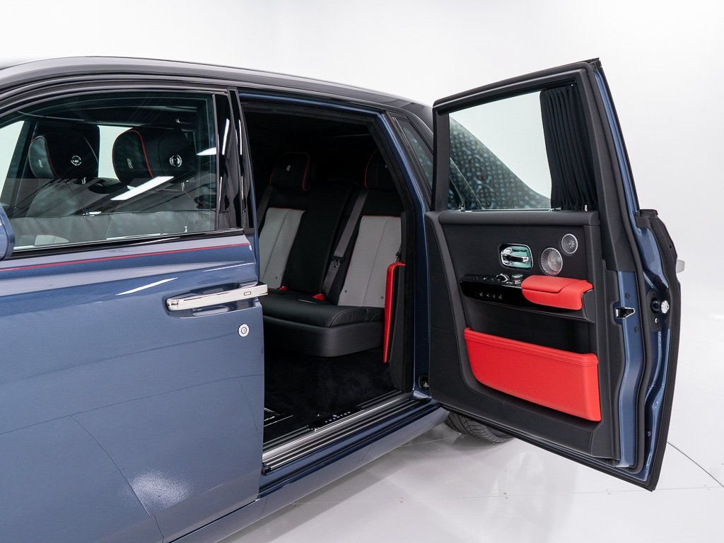 Certified 2026 Rolls-Royce Phantom Sedan w/ Leather Finishing Pack RWD image 20