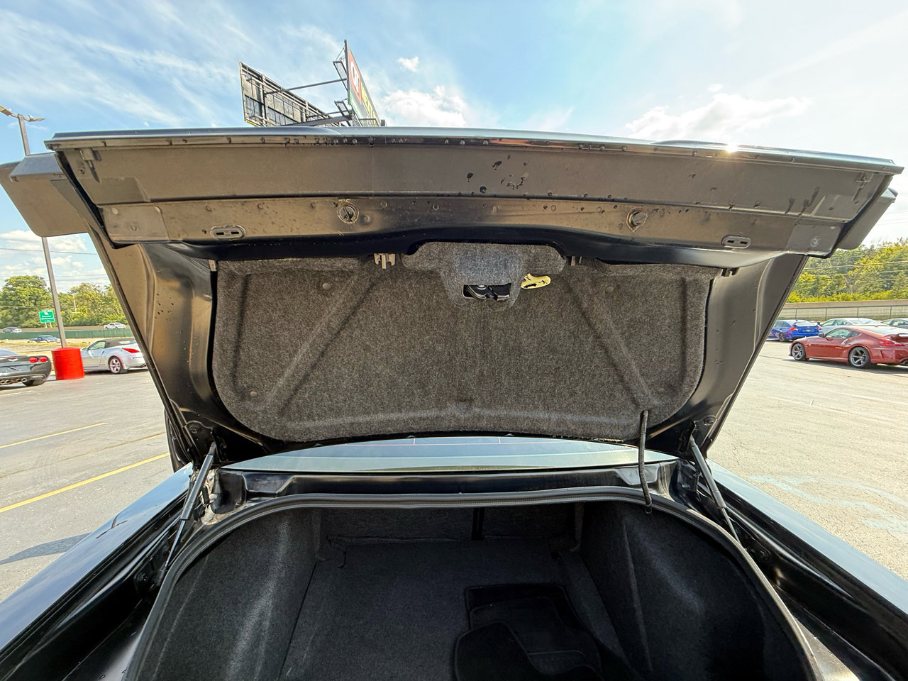 Used 2015 Dodge Challenger SRT Hellcat image 27