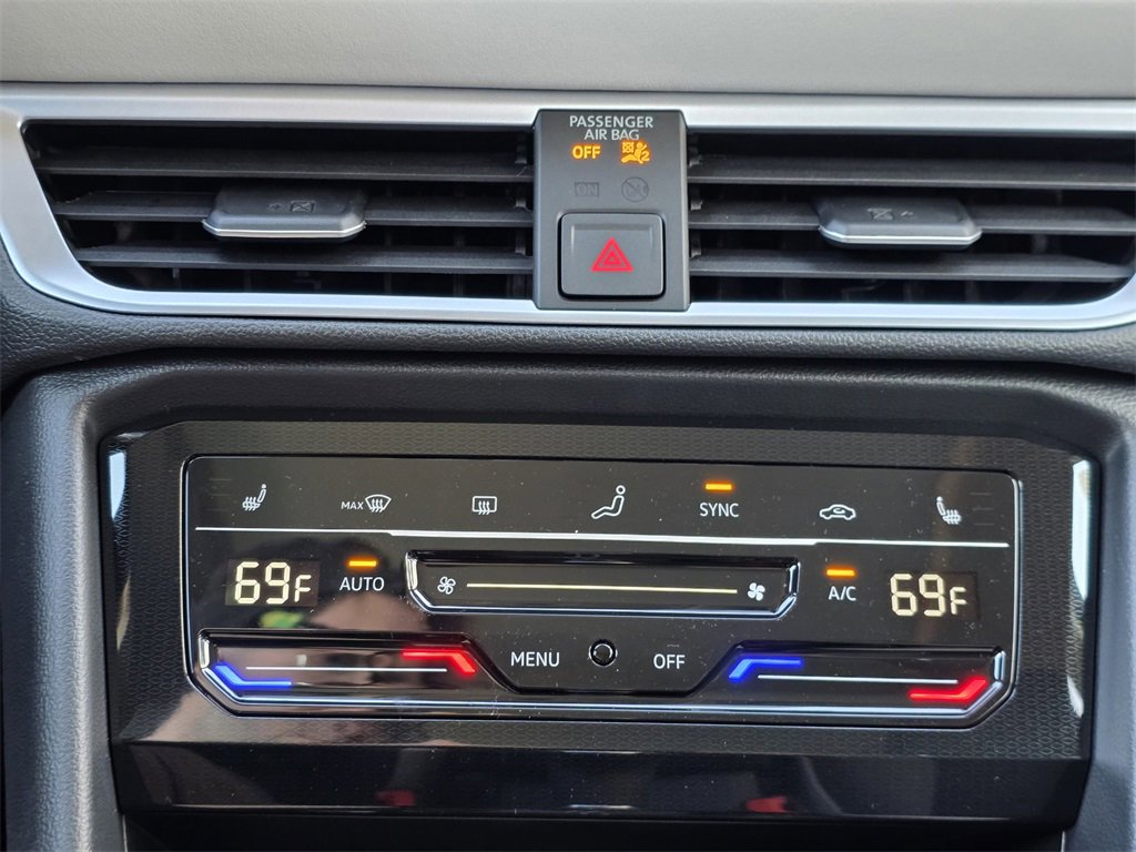 New 2026 Volkswagen Taos SE image 14