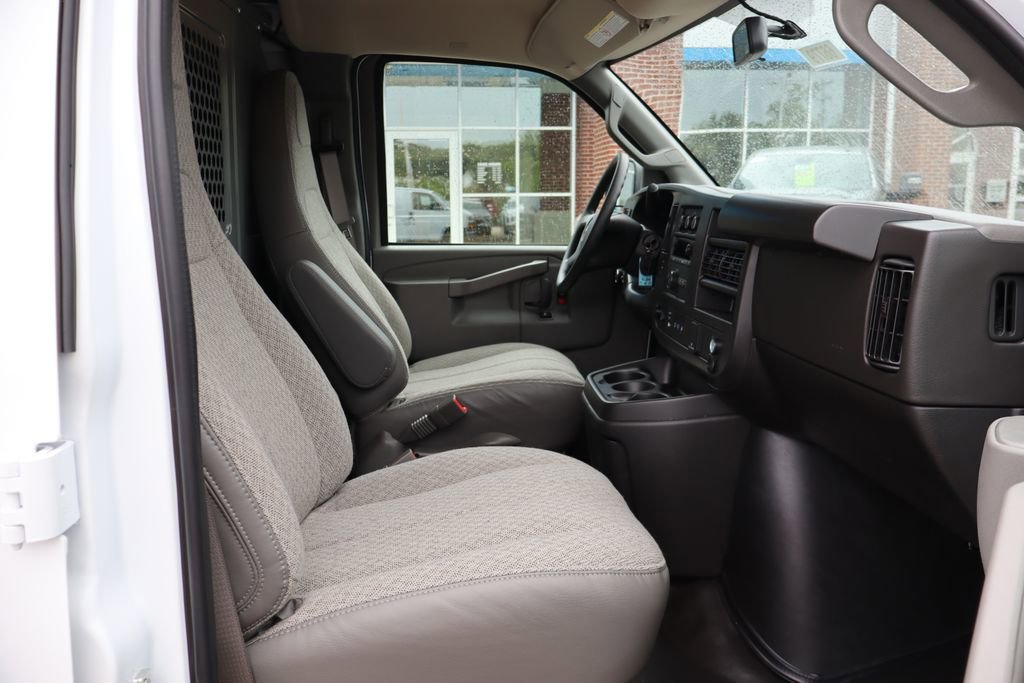 New 2025 Chevrolet Express 2500 w/ Driver Convenience Package image 38