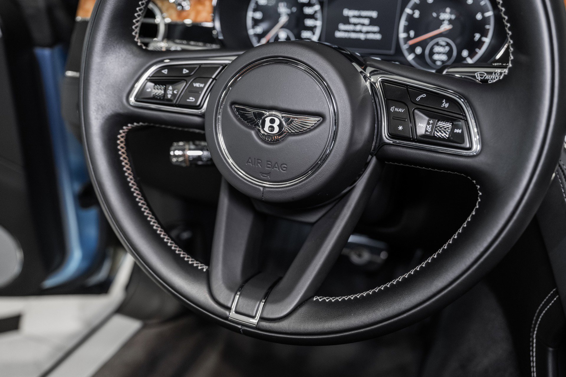 Certified 2022 Bentley Continental GT V8 AWD/4WD image 45