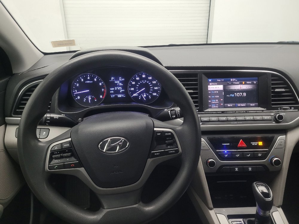 Used 2017 Hyundai Elantra SE image 22