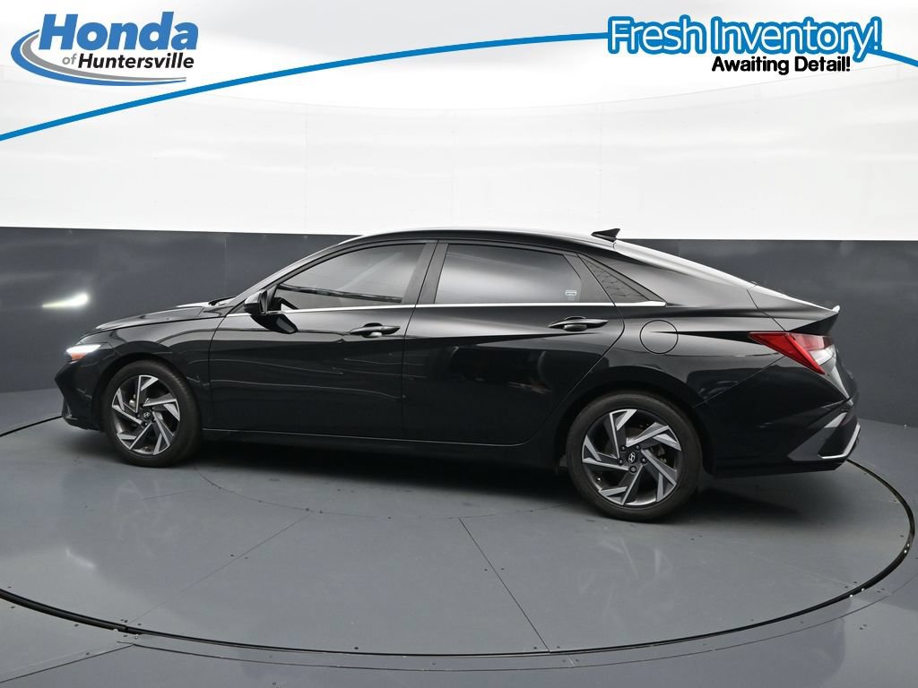 Used 2024 Hyundai Elantra SEL w/ Convenience Package FWD image 6