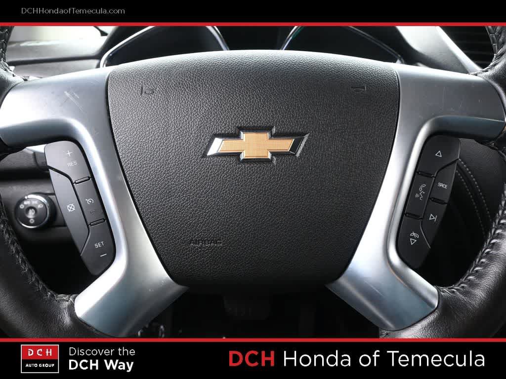 Used 2017 Chevrolet Traverse LT w/ Style and Technology Package FWD image 9