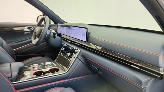 Used 2025 Genesis GV80 3.5T e-SC AWD/4WD image 21