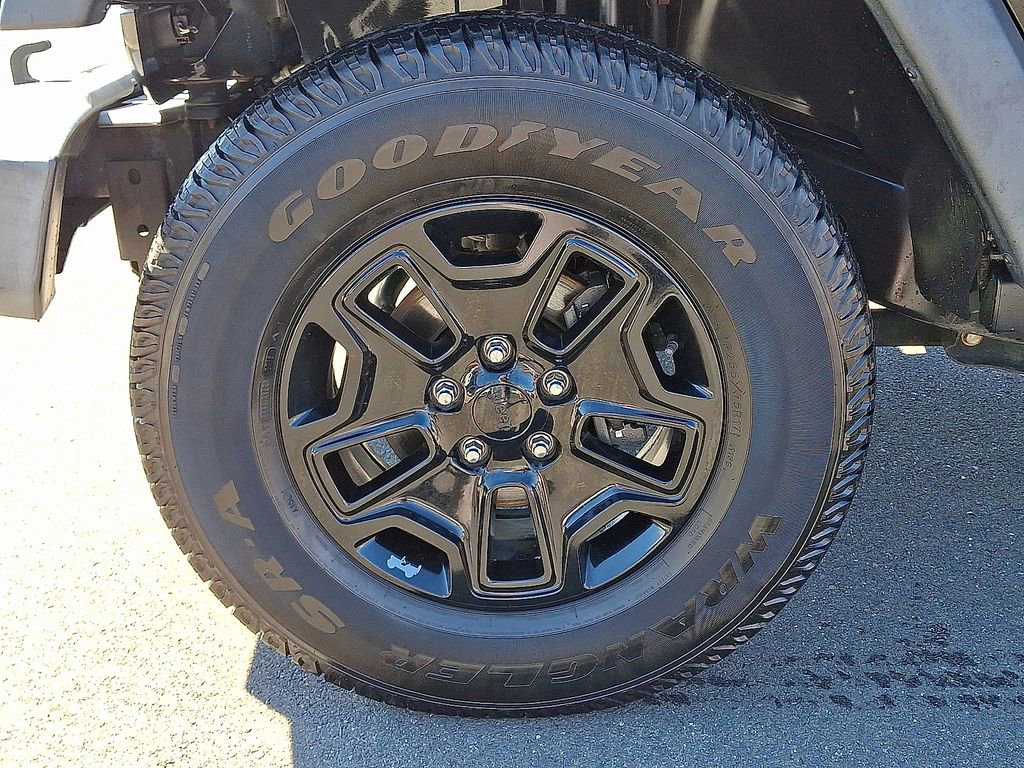 Used 2015 Jeep Wrangler Willys Wheeler image 9