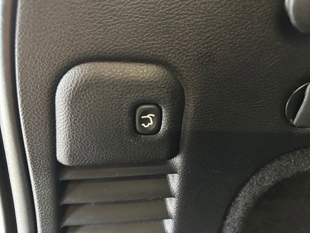 Used 2019 Jeep Grand Cherokee Limited image 19