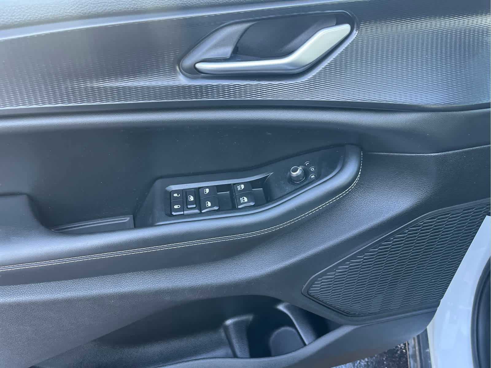 Used 2023 Jeep Grand Cherokee L Laredo image 29