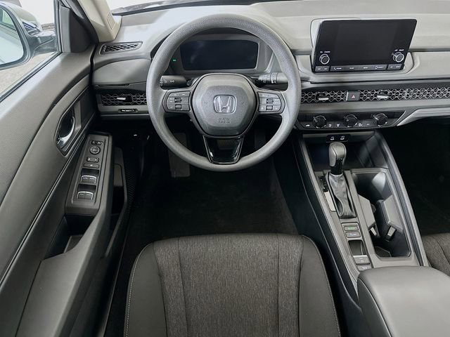 Certified 2025 Honda Accord SE image 4