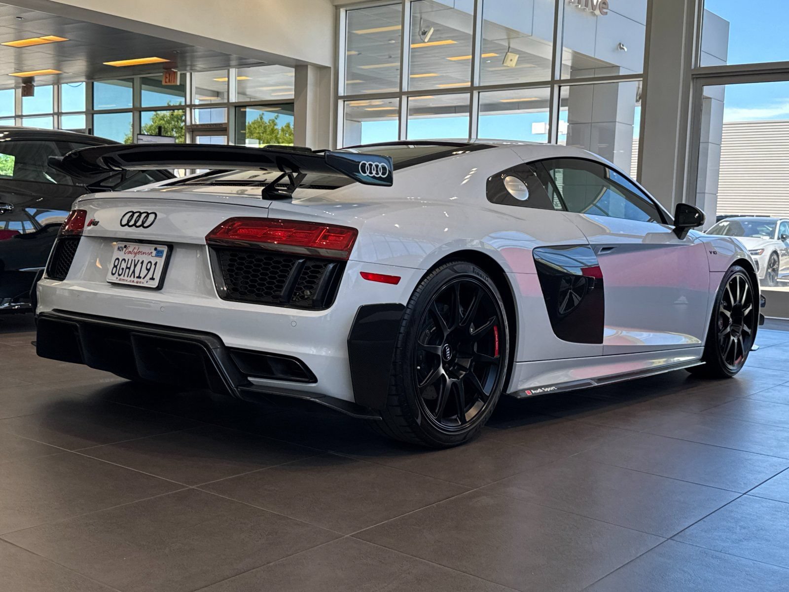 Used 2018 Audi R8 V10 plus w/ Full Leather Package AWD/4WD image 5