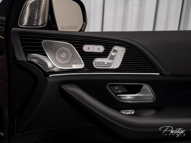 Used 2024 Mercedes-Benz Maybach GLS 600 4MATIC image 39