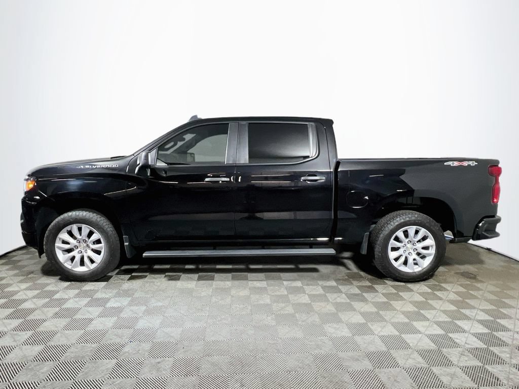Used 2022 Chevrolet Silverado 1500 Custom AWD/4WD image 4