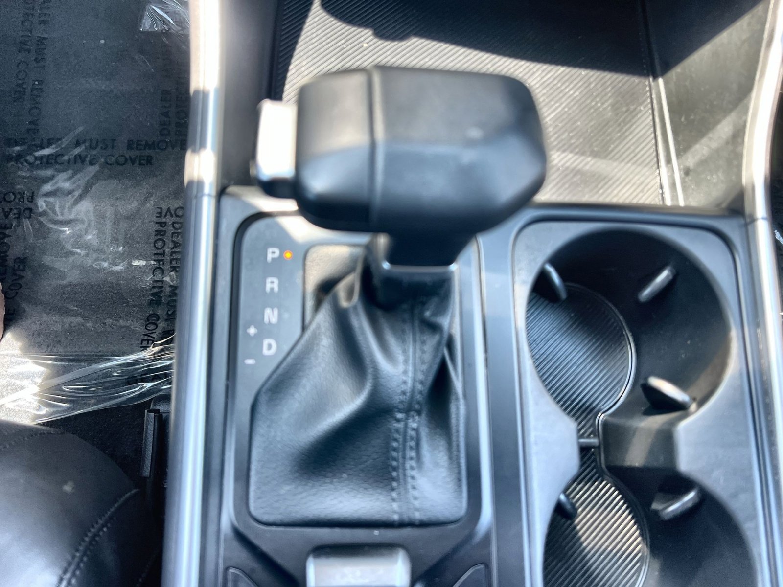 Used 2025 Kia Carnival FWD image 30