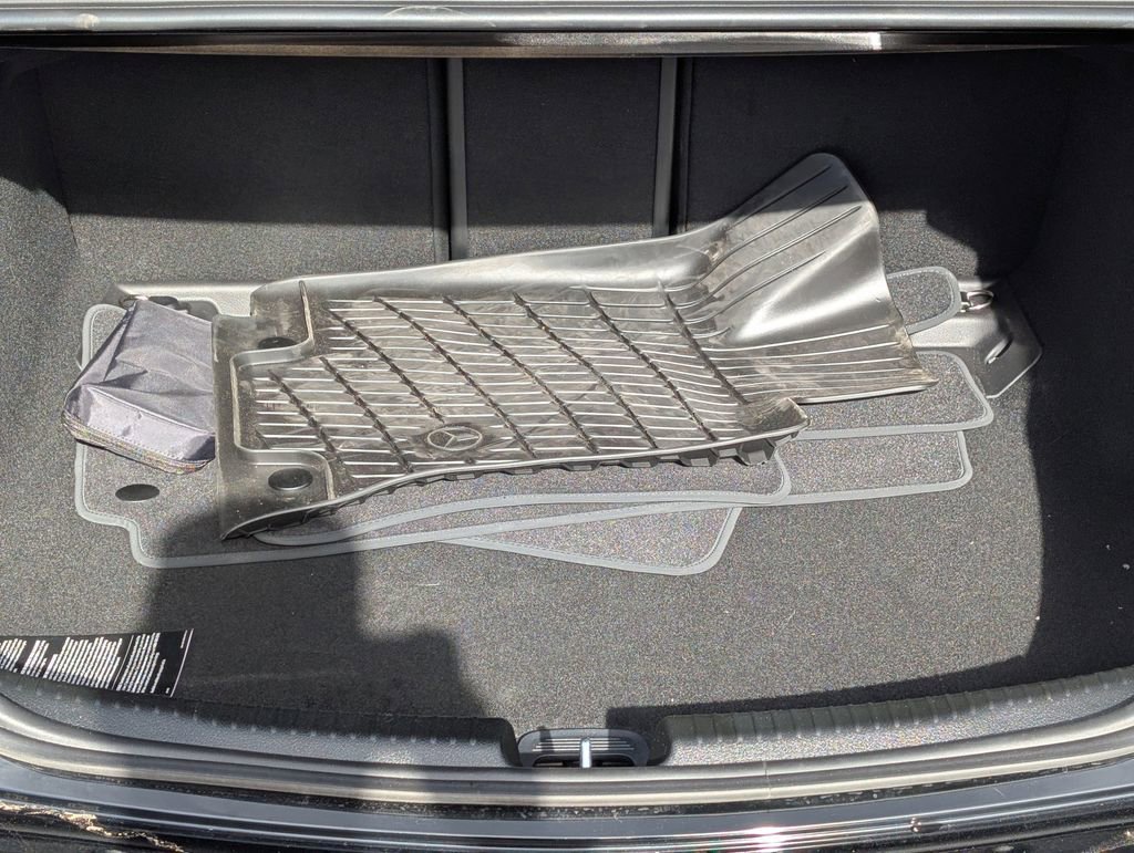 Used 2025 Mercedes-Benz C 300 4MATIC Sedan image 28