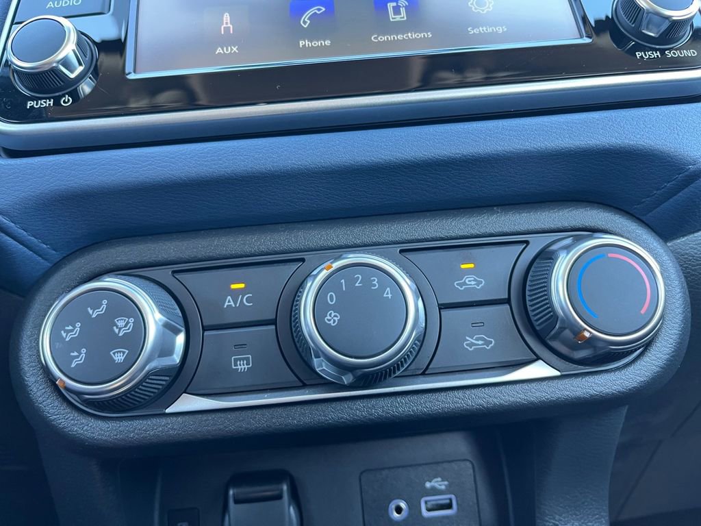 New 2025 Nissan Versa SV image 4