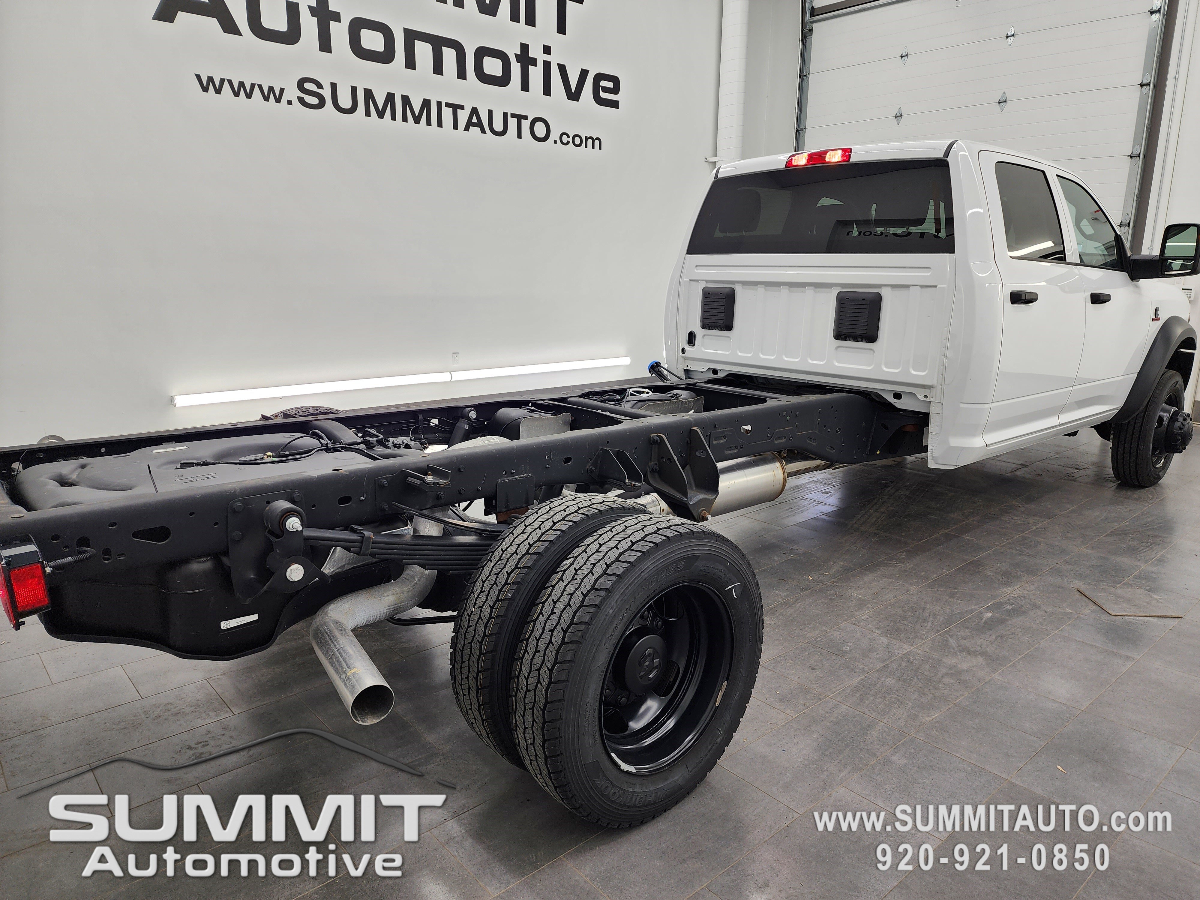 New 2025 RAM 5500 Tradesman AWD/4WD image 4