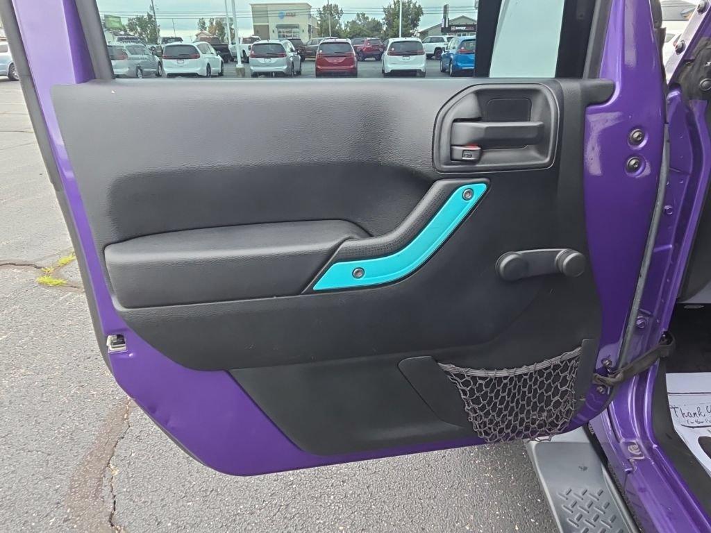 Used 2018 Jeep Wrangler Unlimited Sport w/ Connectivity Group AWD/4WD image 27