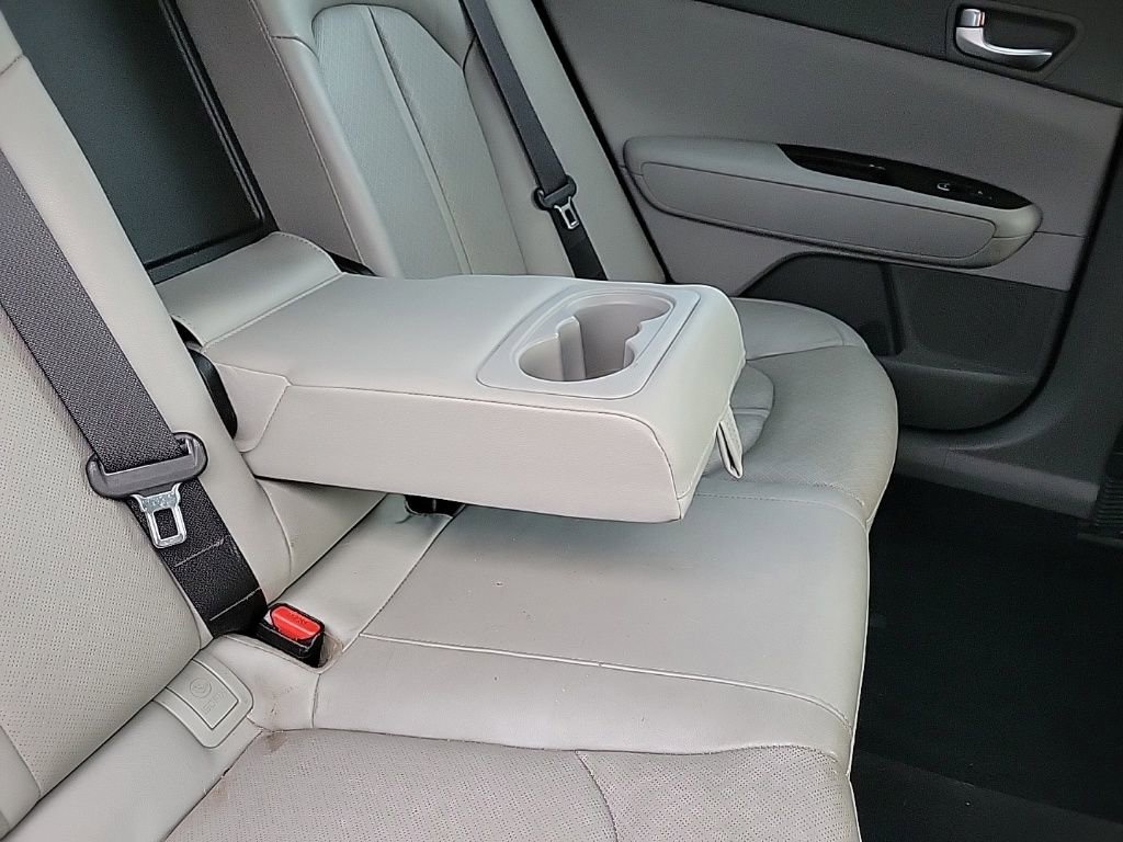 Used 2017 Kia Optima EX w/ Premium Package image 10