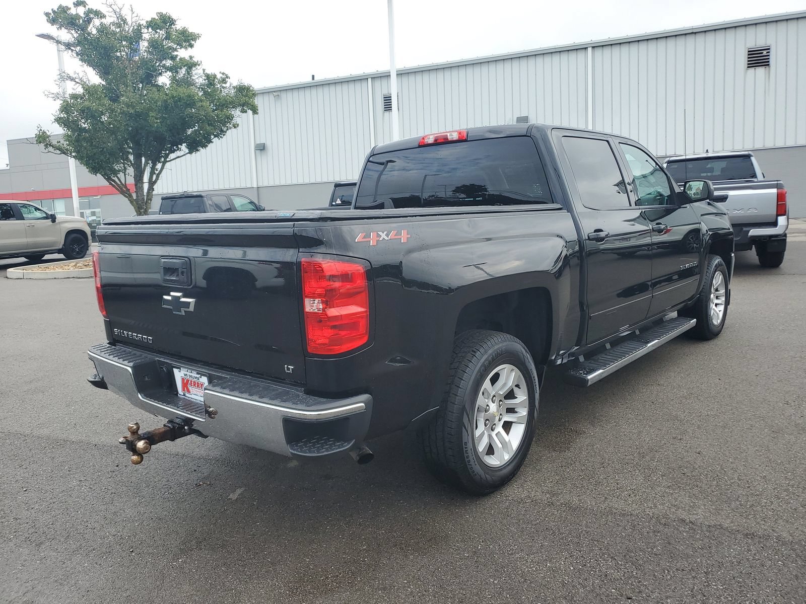 Used 2018 Chevrolet Silverado 1500 LT w/ All Star Edition AWD/4WD image 4