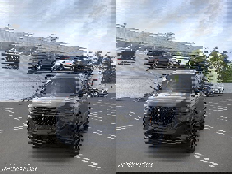 New 2026 Lincoln Nautilus Reserve image 2