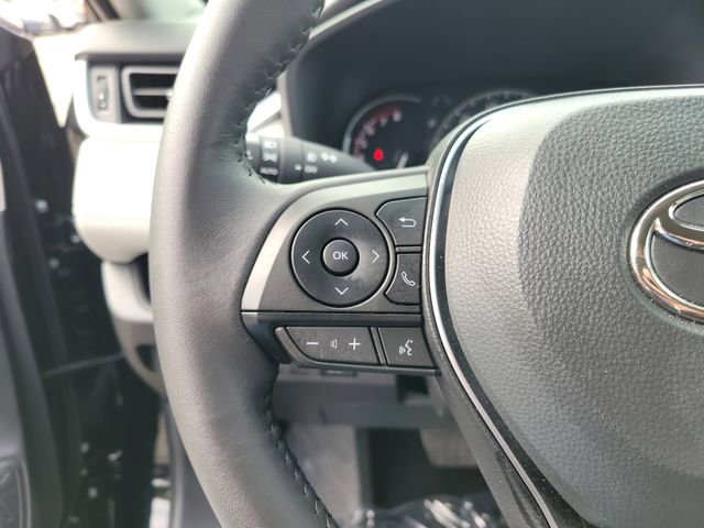 Used 2025 Toyota RAV4 XLE Premium image 16