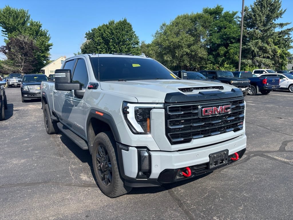 Used 2024 GMC Sierra 2500 AT4 w/ AT4 Premium Plus Package AWD/4WD image 4