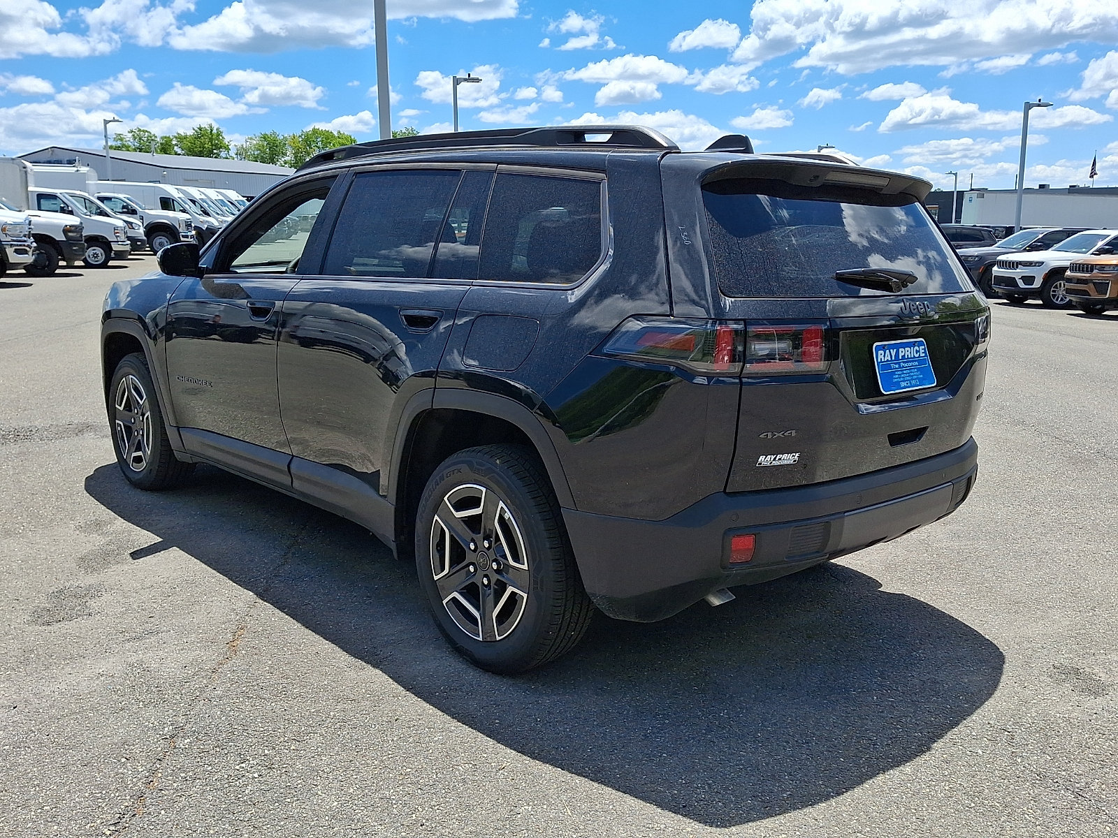New 2026 Jeep Cherokee Laredo AWD/4WD image 3