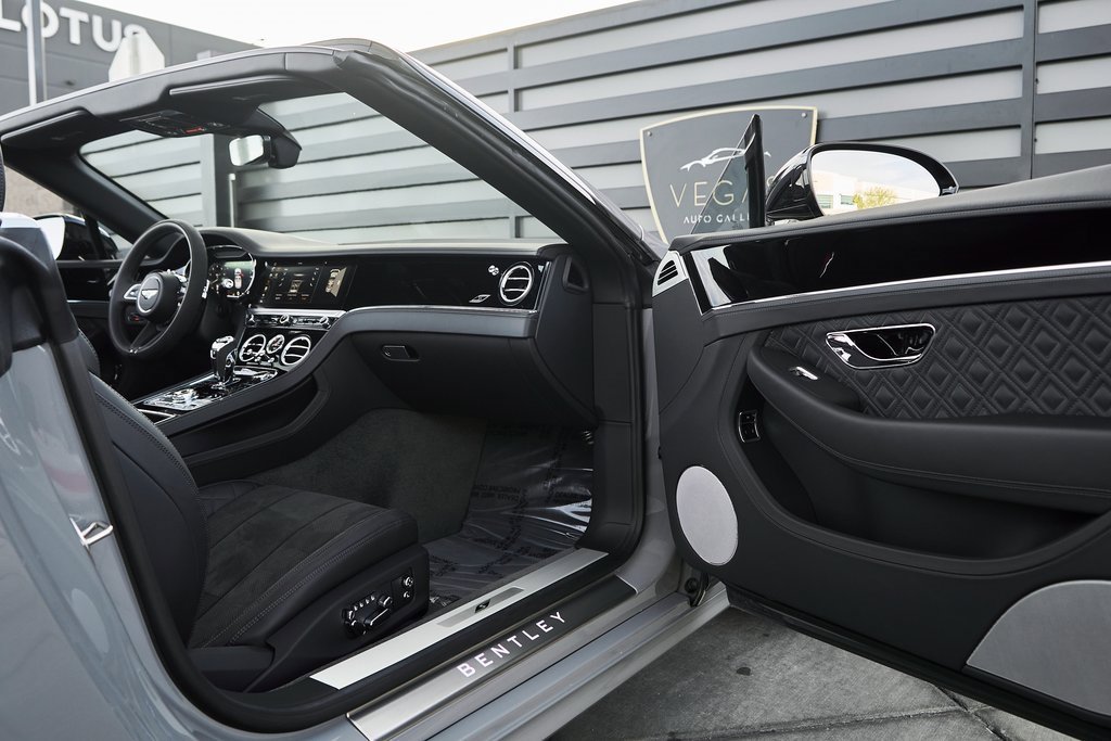 Used 2024 Bentley Continental GT S image 19