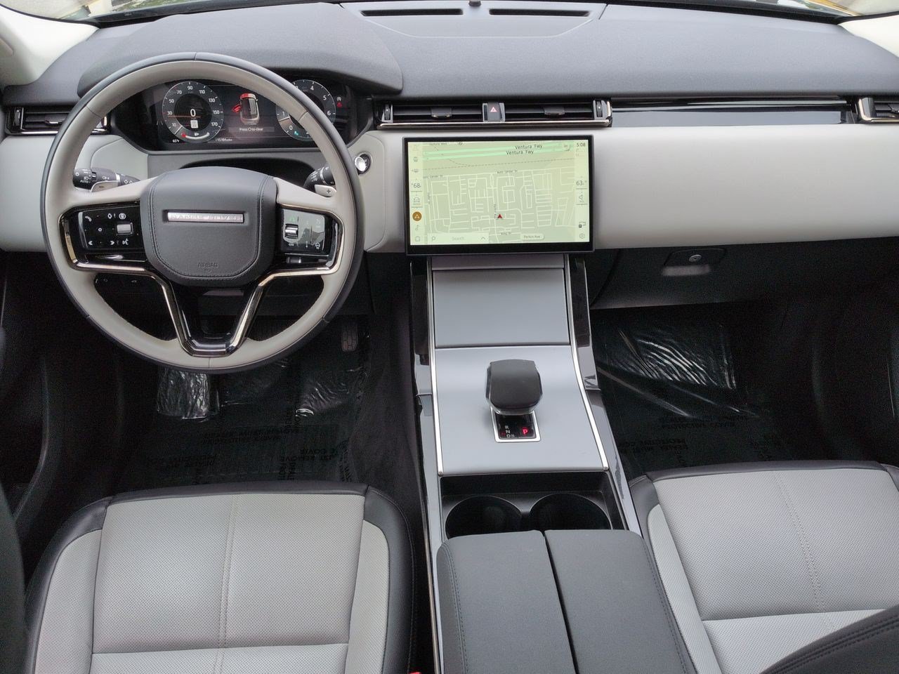 Certified 2025 Land Rover Range Rover Velar S AWD/4WD image 22