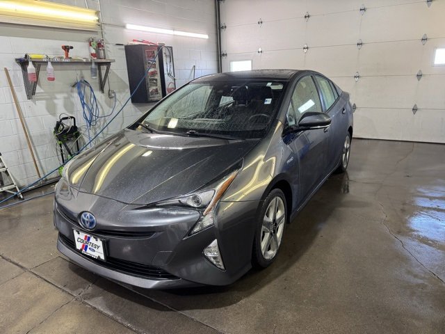 Used 2017 Toyota Prius Four Touring image 1