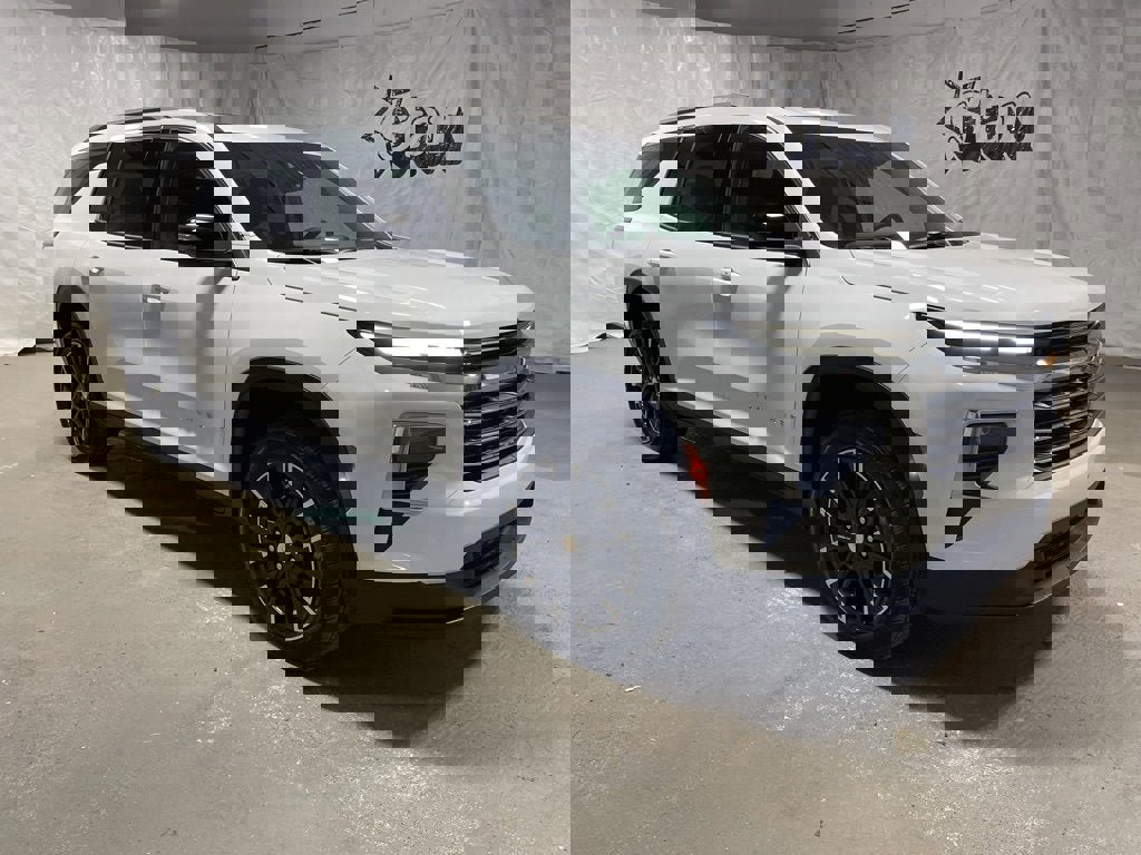 New 2026 Chevrolet Traverse LT w/ Sun and Wheel Package image 1