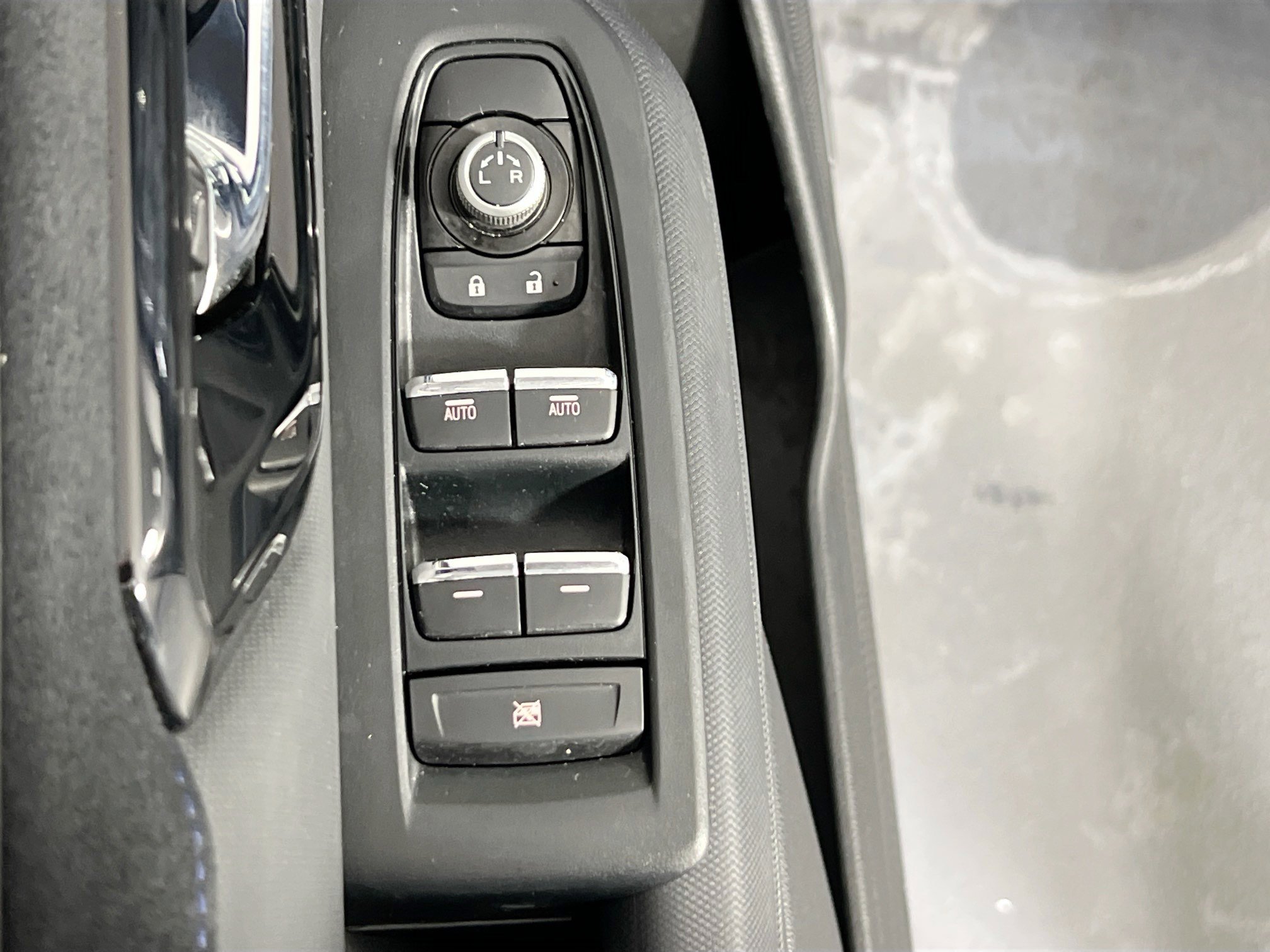 Used 2025 Subaru Forester Limited image 18