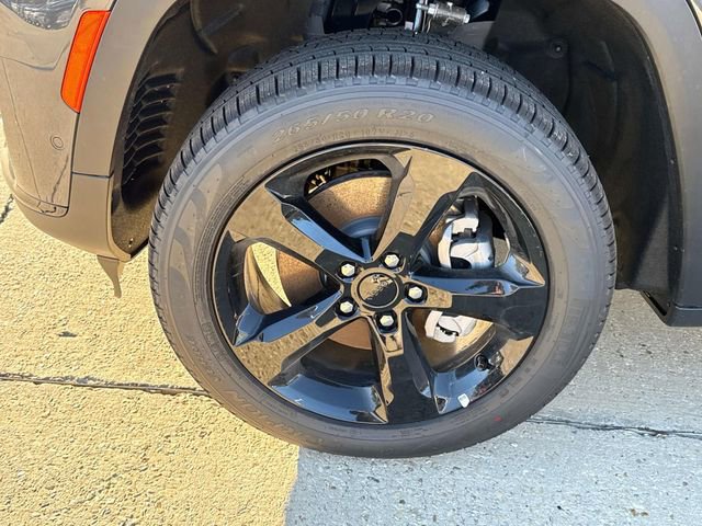 New 2025 Jeep Grand Cherokee L Limited w/ Luxury Tech Group II image 4