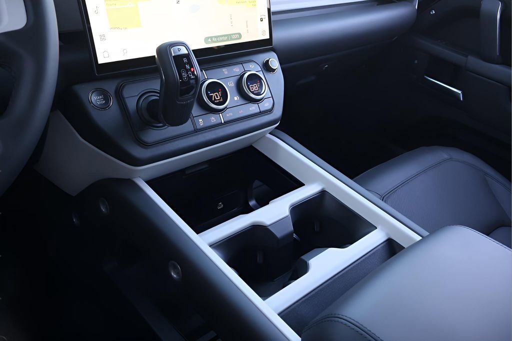 New 2026 Land Rover Defender 110 X-Dynamic SE image 27