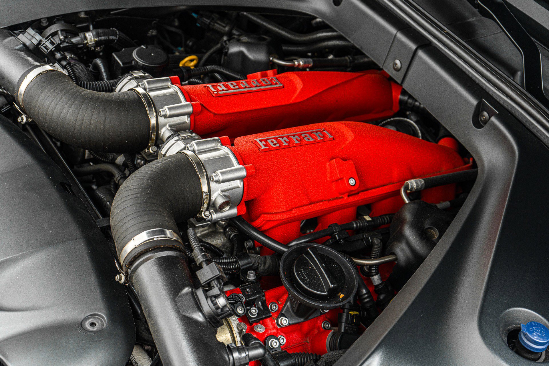 Used 2015 Ferrari California T image 47