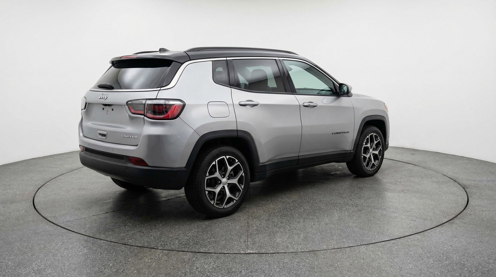 Used 2025 Jeep Compass Limited image 9