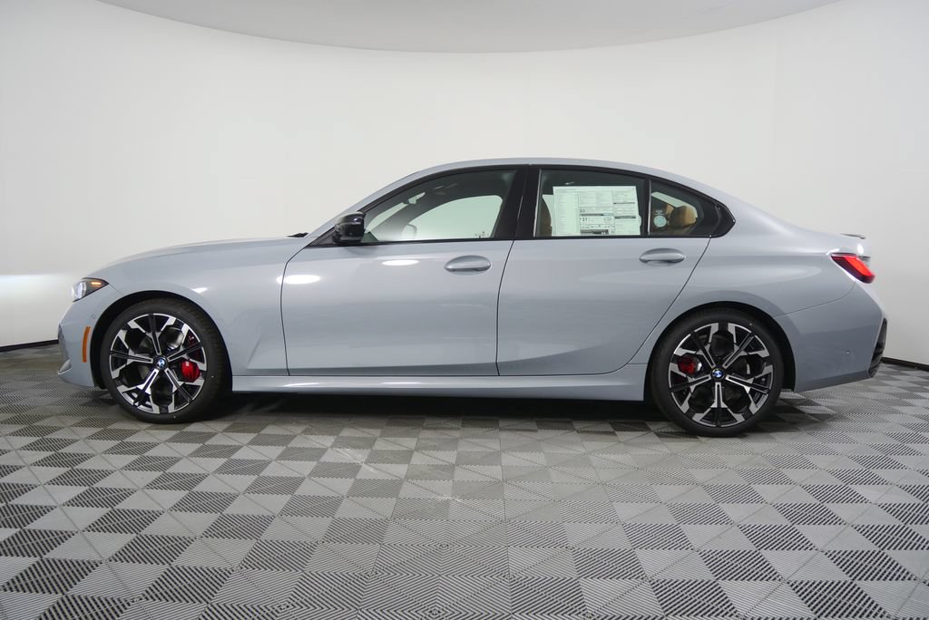 Used 2026 BMW 330i Sedan w/ M Sport Package RWD image 2