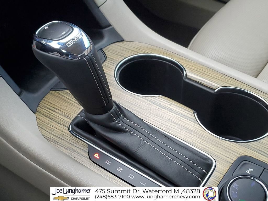 Used 2018 GMC Acadia Denali w/ Technology Package FWD image 18