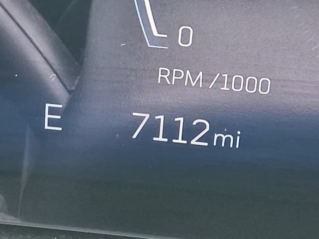 Used 2025 Cadillac XT4 Sport FWD image 14