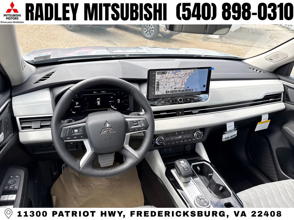 New 2026 Mitsubishi Outlander SEL image 13