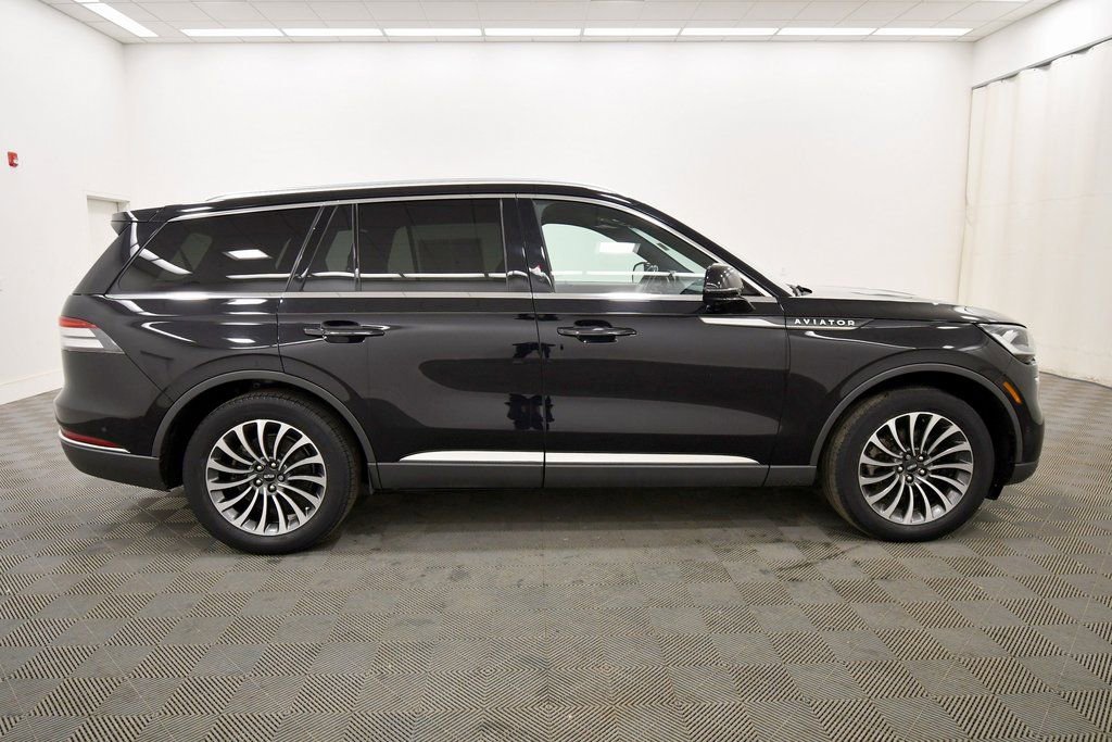 Used 2021 Lincoln Aviator Reserve image 9