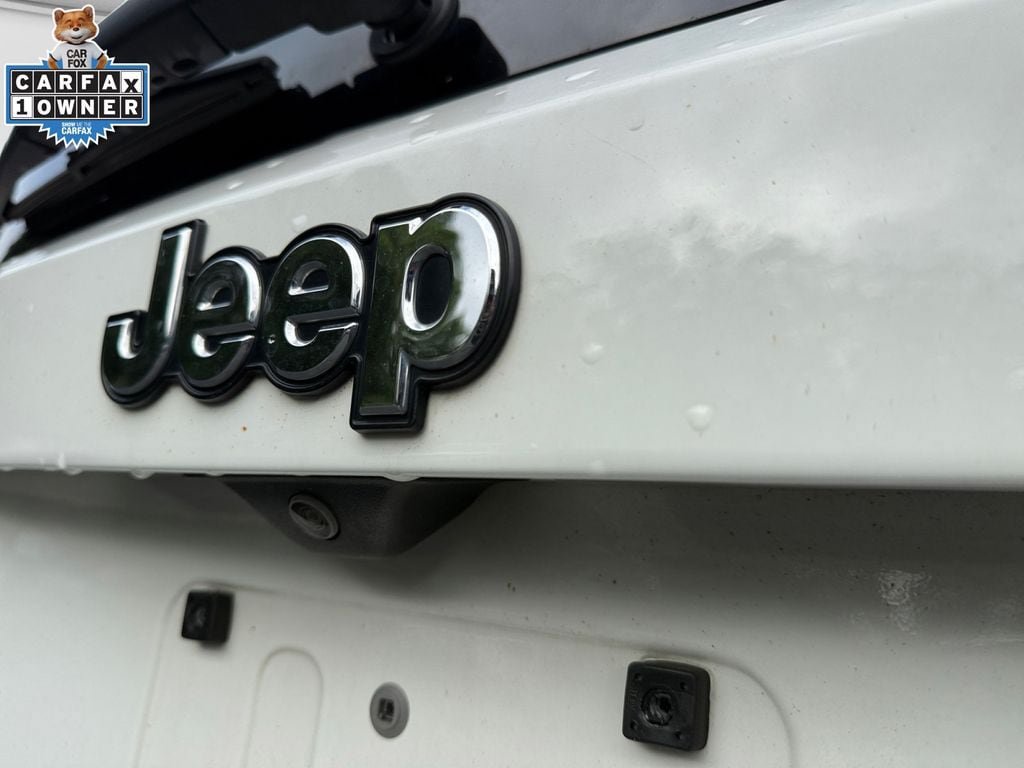 Used 2023 Jeep Renegade Latitude AWD/4WD image 17