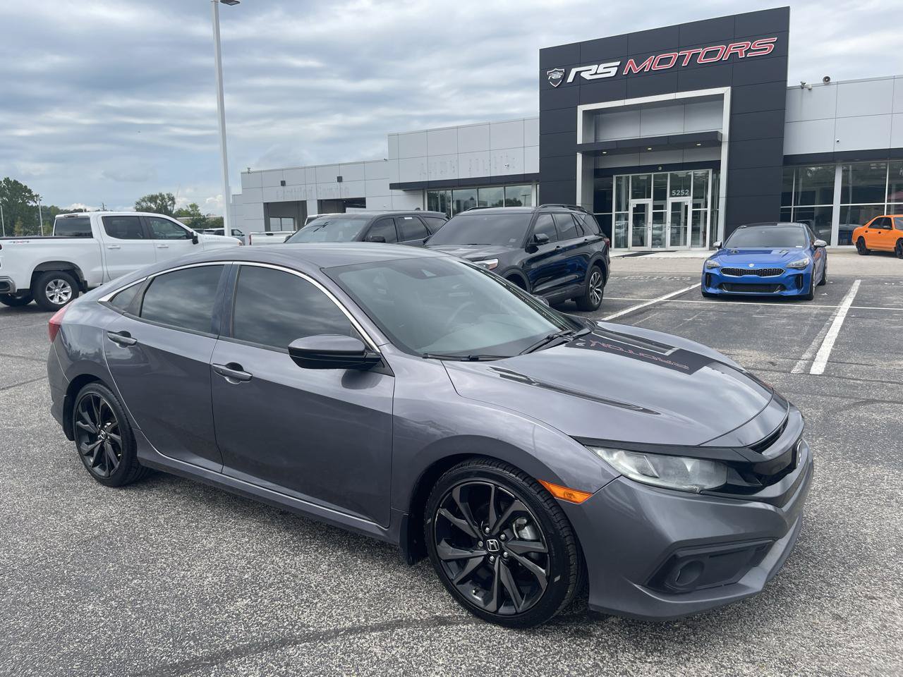 Used 2019 Honda Civic Sport image 2