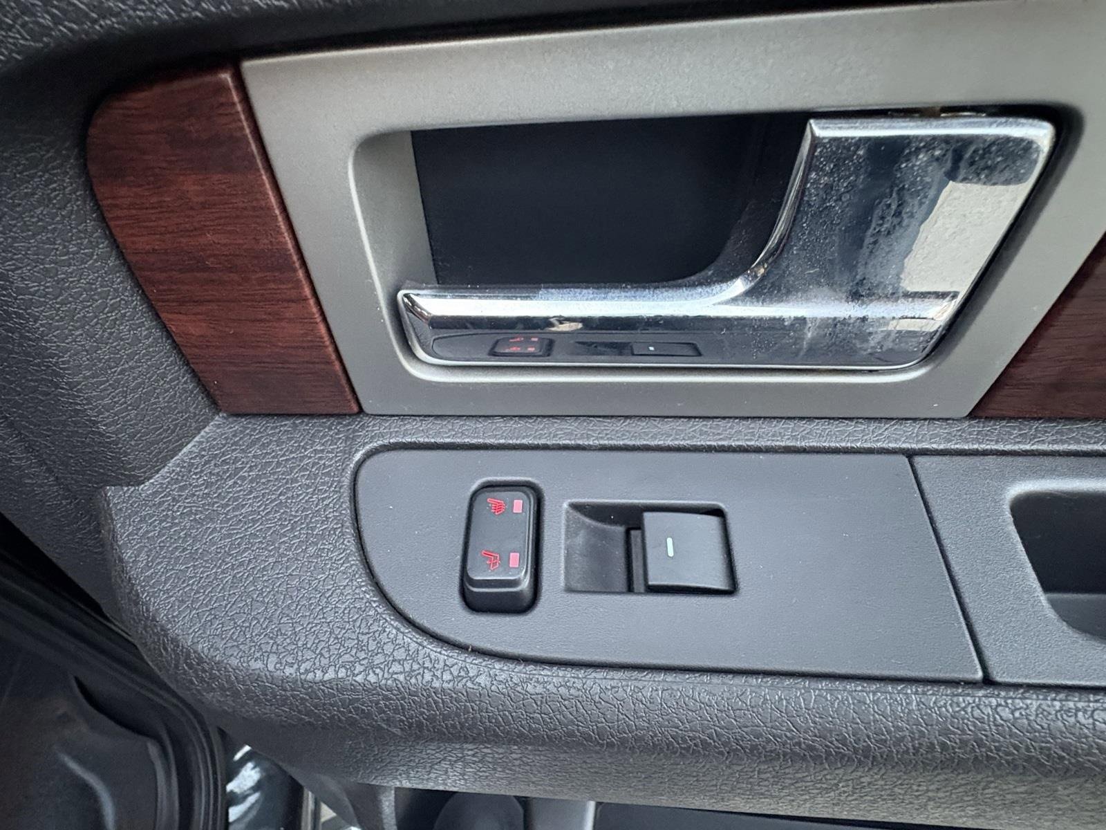 Used 2014 Ford F150 King Ranch w/ King Ranch Luxury Package image 26