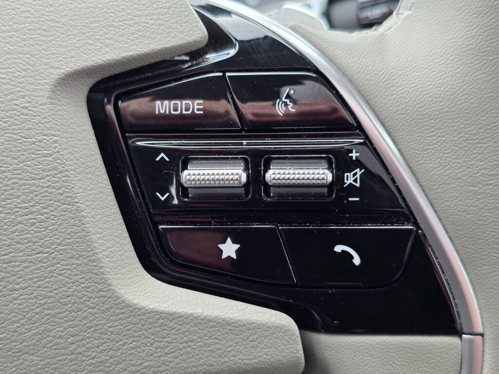 Used 2024 Kia Niro Wave w/ Wave Preserve Package image 38
