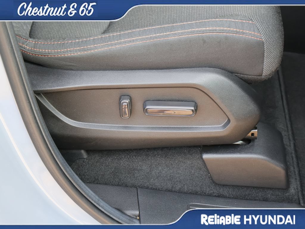 Used 2025 Honda Pilot Sport image 10