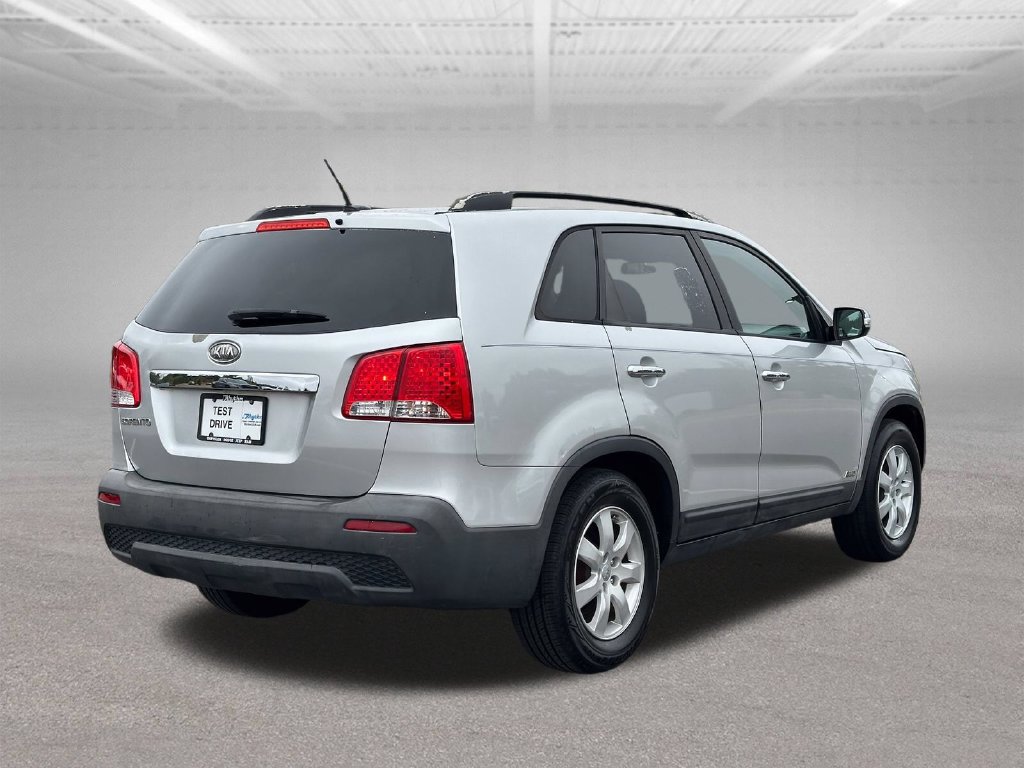 Used 2013 Kia Sorento LX AWD/4WD image 9