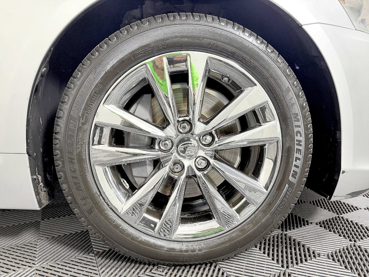 Used 2014 Lexus LS 460 w/ Comfort Package RWD image 28