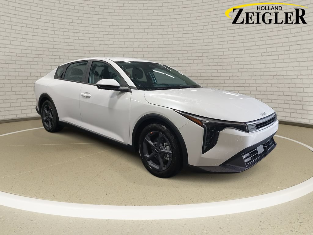 New 2026 Kia K4 FWD image 3